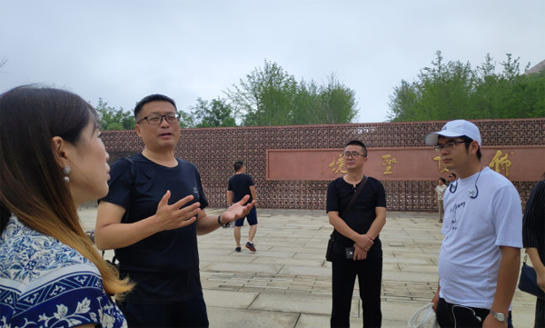 濟(jì)南金昌公司設(shè)計(jì)團(tuán)隊(duì)的自我提升 ——參加江海陽老師的《城市照明規(guī)劃與設(shè)計(jì)》高研班(圖4)